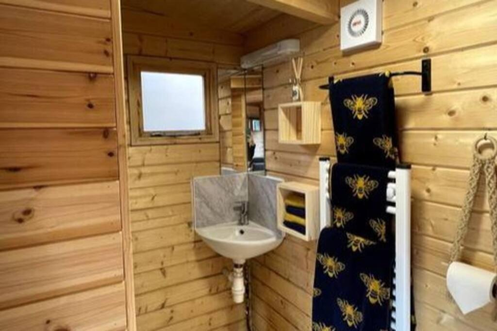 The Bee Hive Garden Room Dorchester Esterno foto